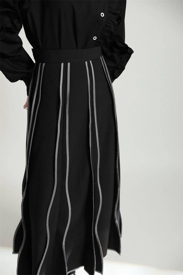 Pleated skirt